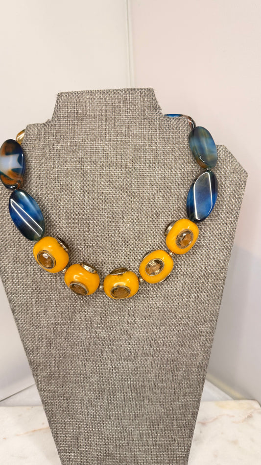 Made agate necklace