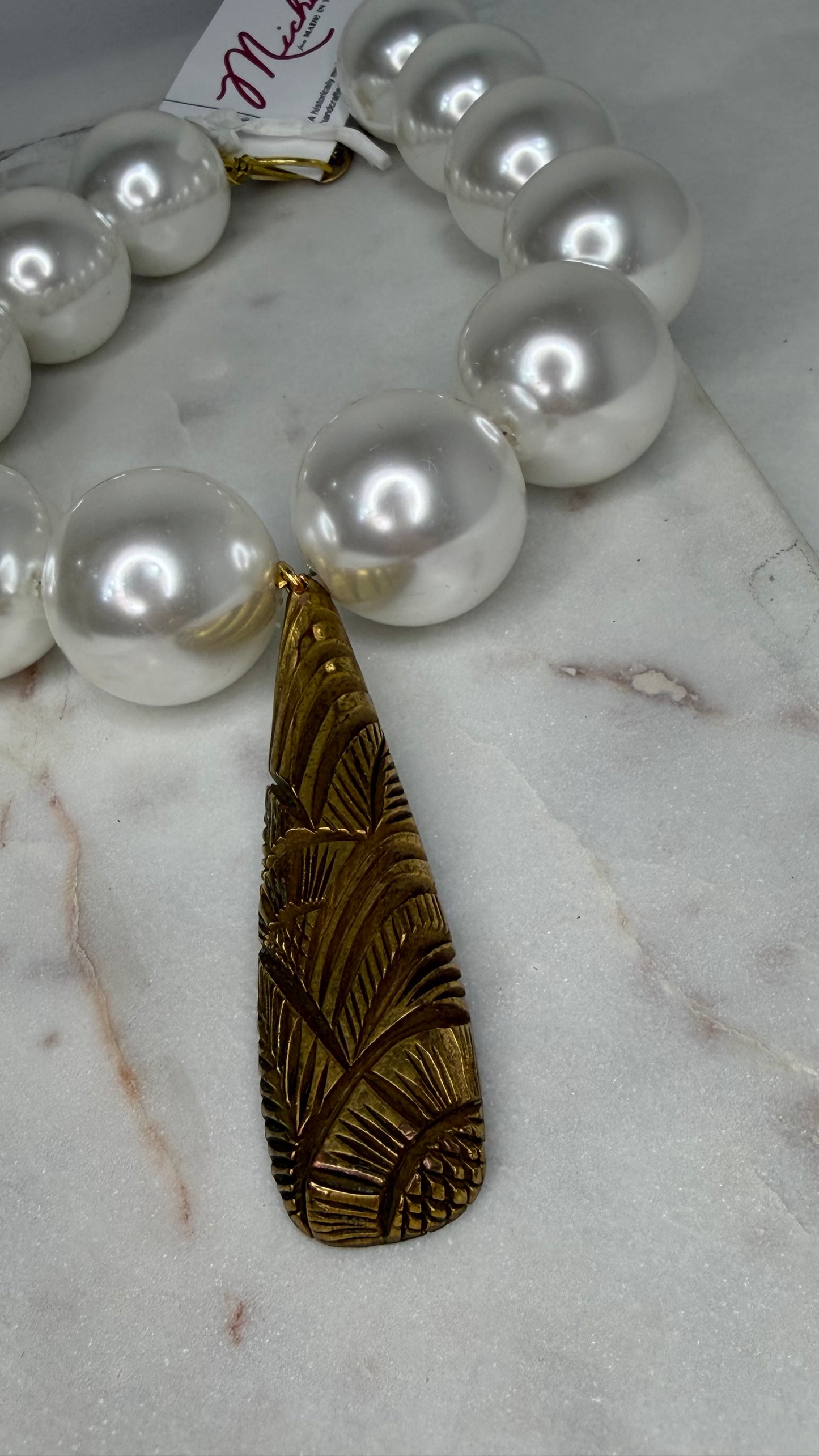 Made- Big Pearl necklace