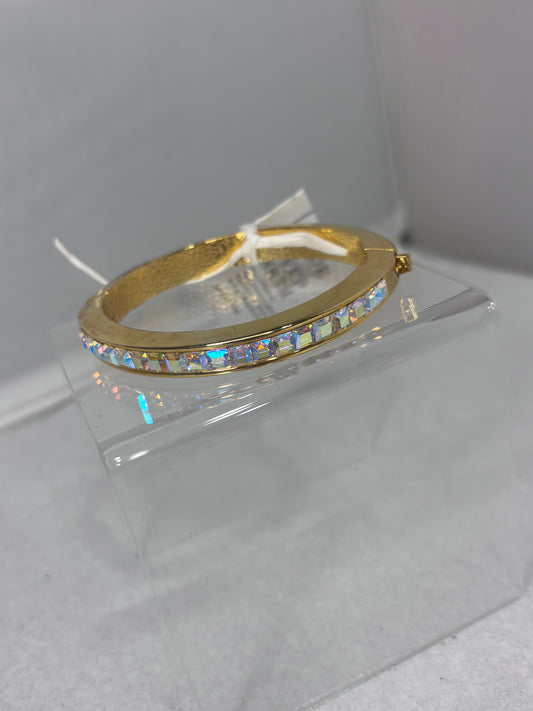 MADE- Hinged Bracelet