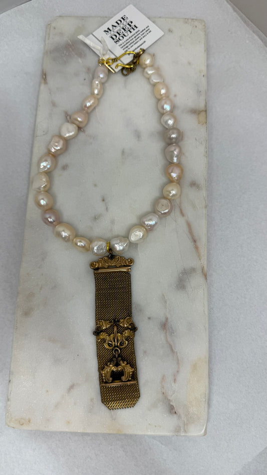 Made 1800 mesh necklace