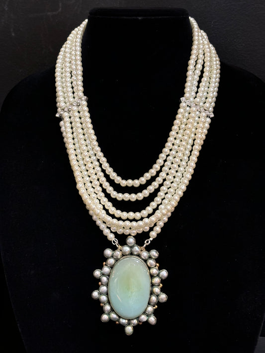 MADE-Layered Pearl Necklace with Stone Brooch