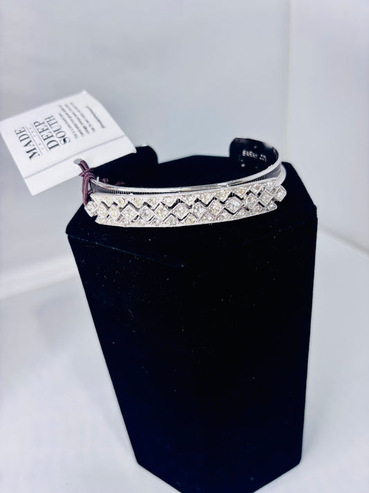 MADE-Bar Pin Cuff