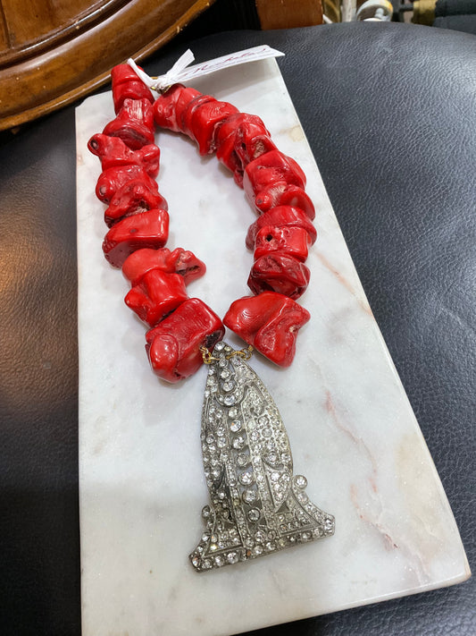 Made 1920s fur clip necklace