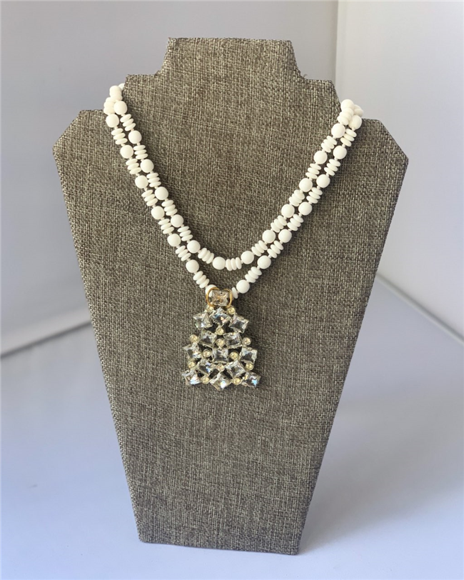 MADE- White beaded necklace with Rhinestone Clip
