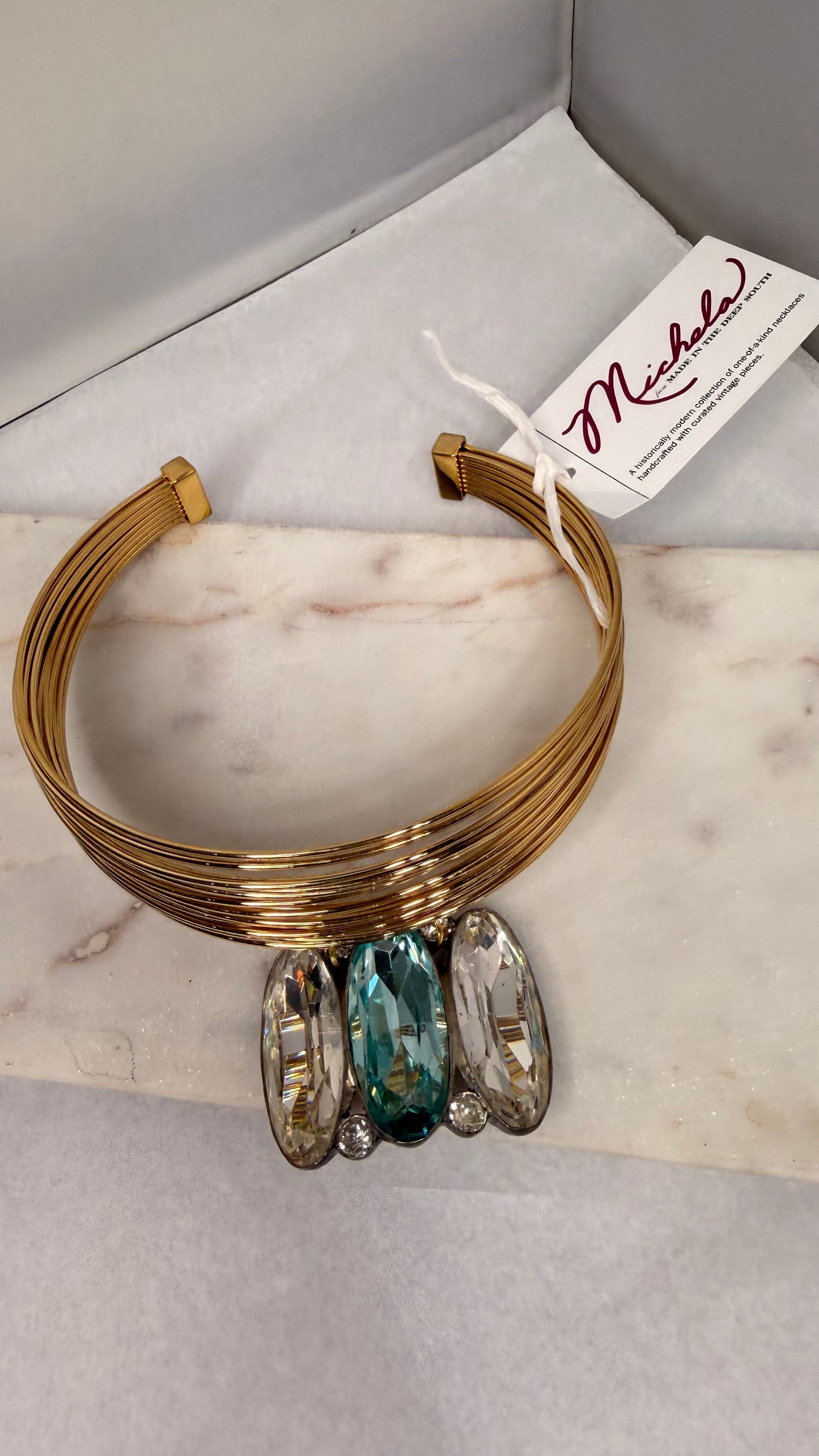 Made Gold brooch choker