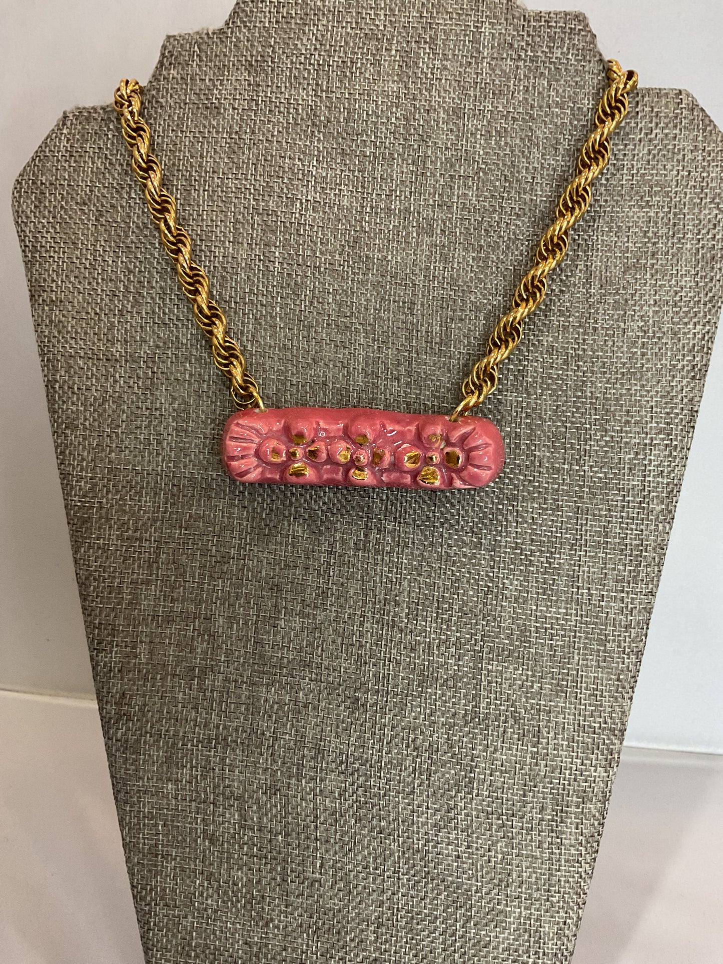 Made knife rest necklace
