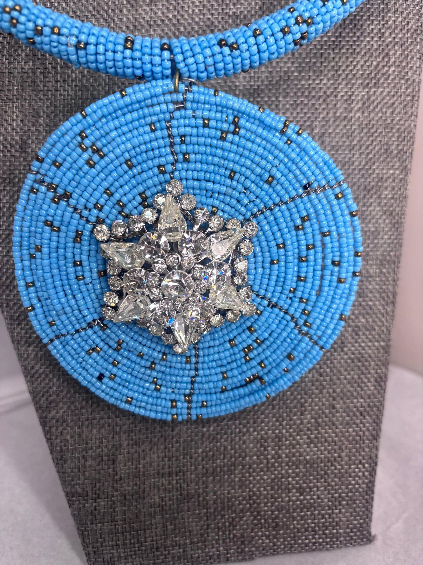 MADE-1950's Brooch Blue Necklace