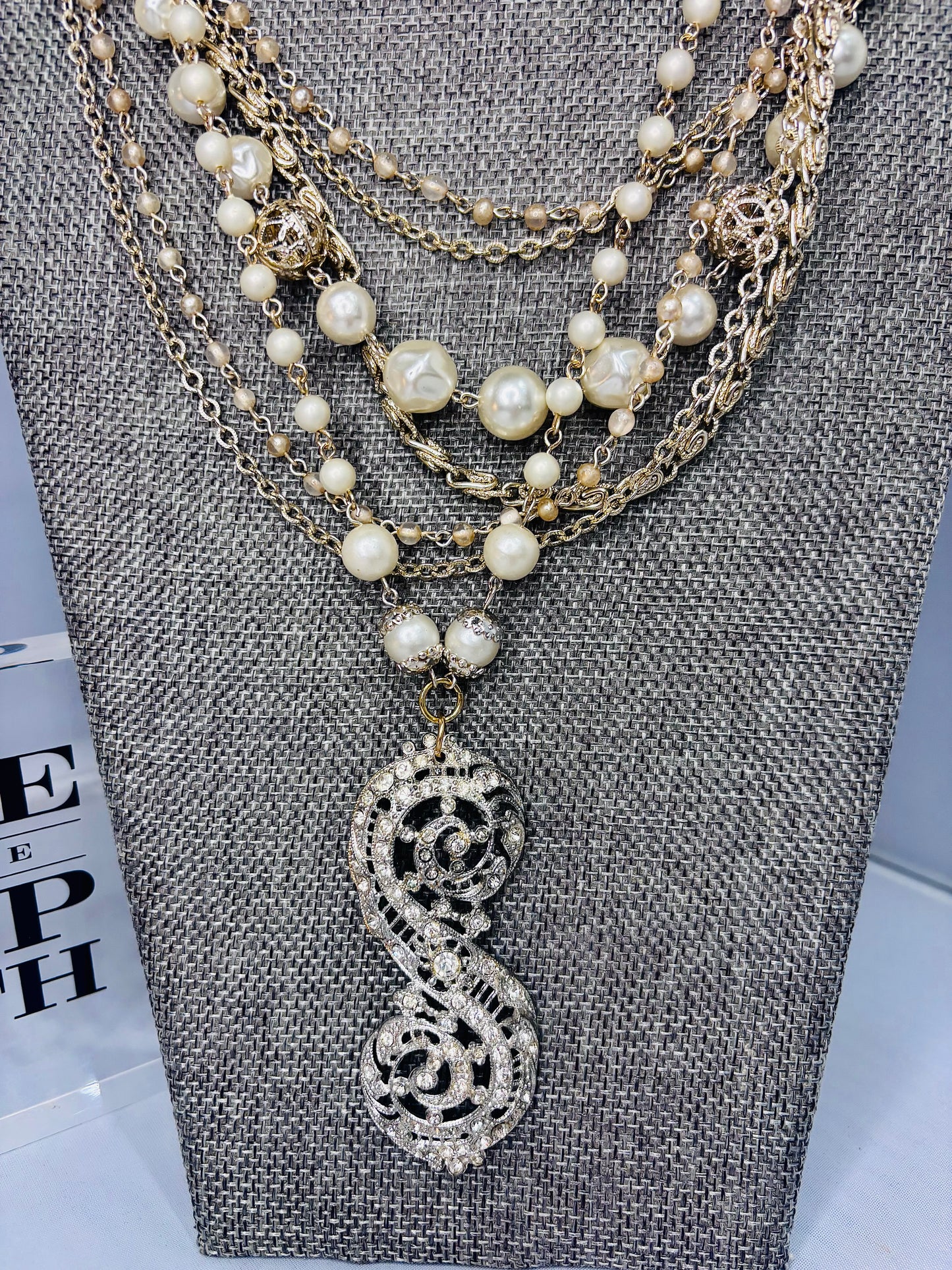 MADE-Crystal Brooch Necklace