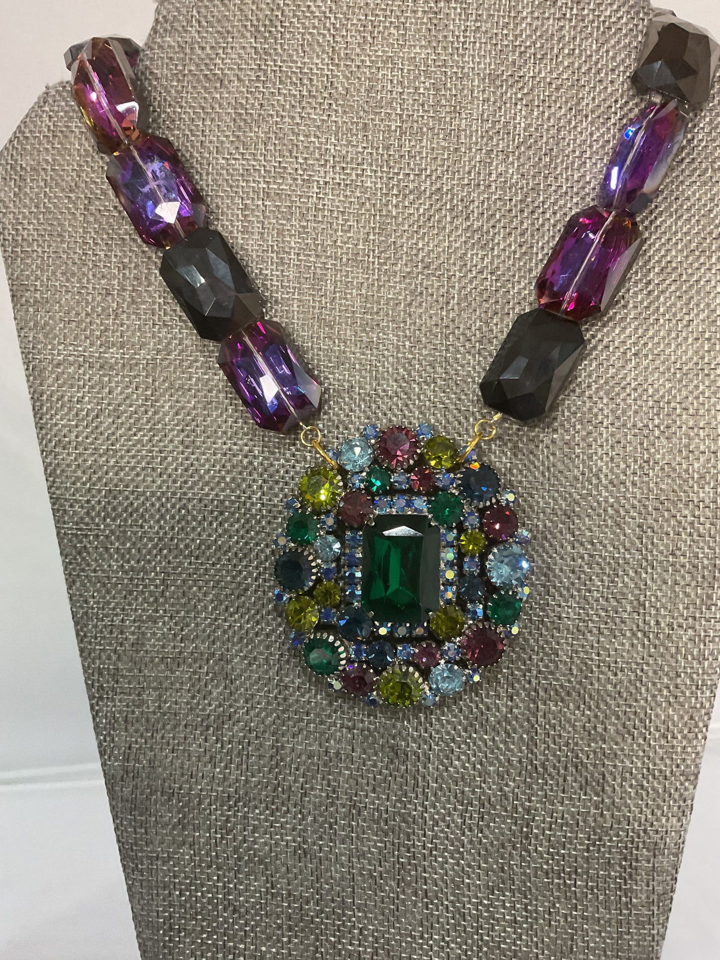 Made 1950s brooch necklace