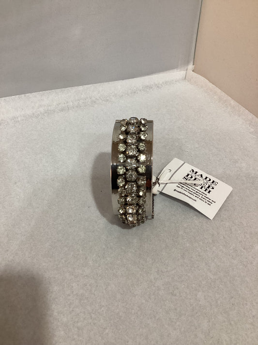 MADE- Hinged Bracelet