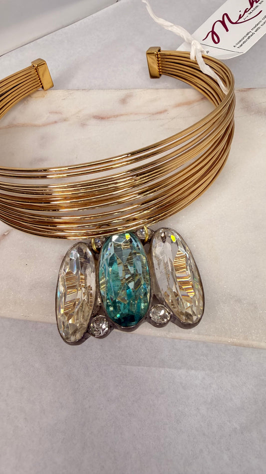 Made Gold brooch choker