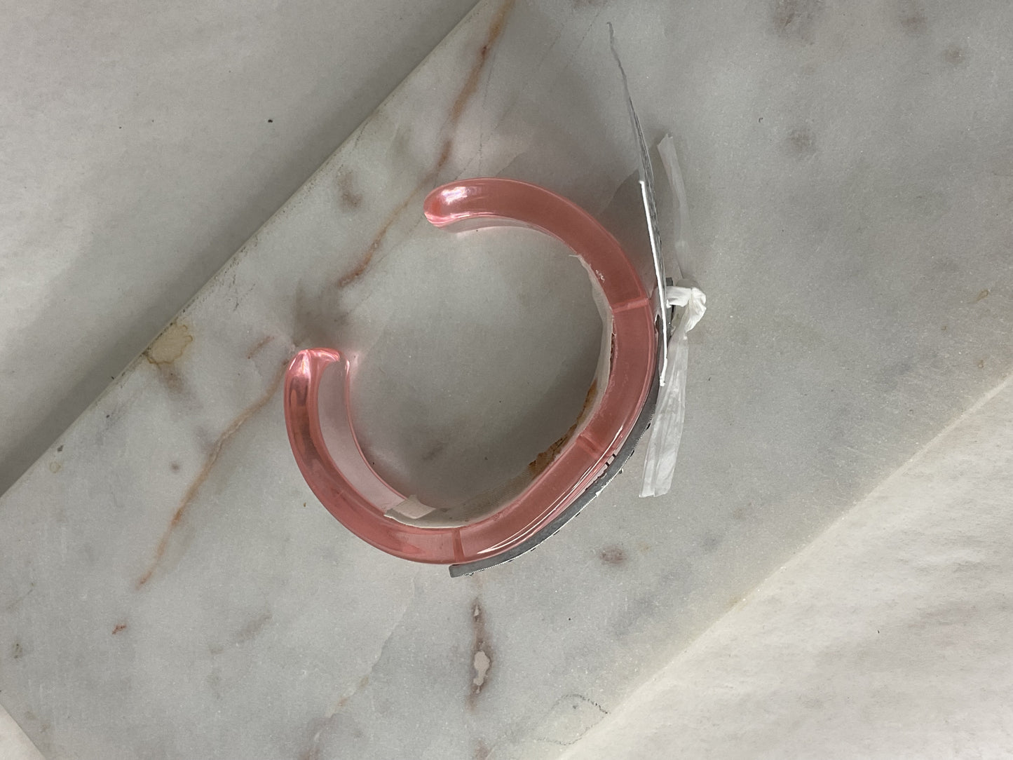 Made bar pin bracelet