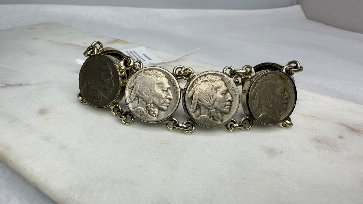 Made nickel bracelet