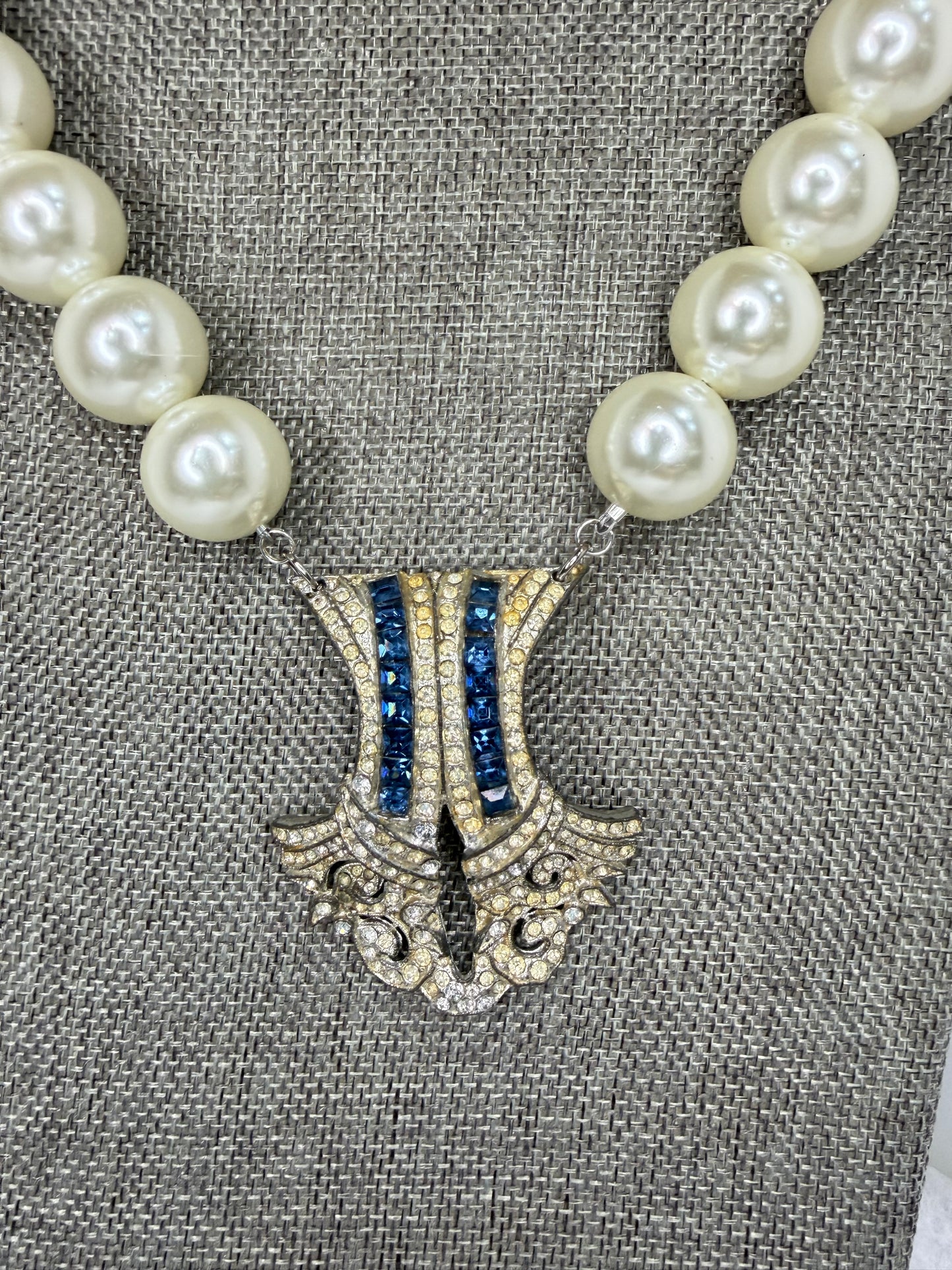Made shoe clip necklace