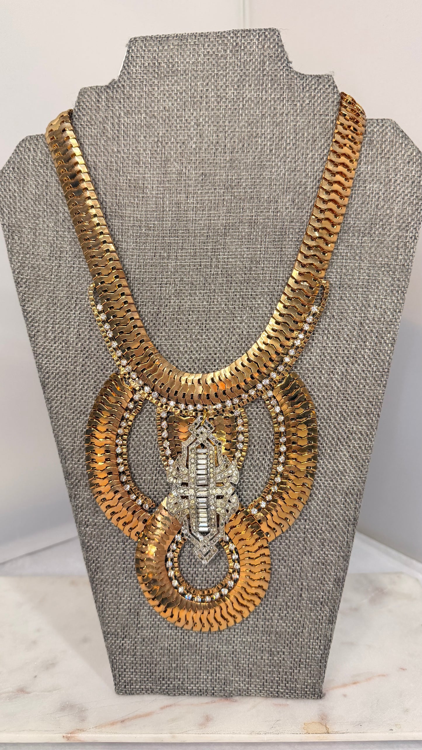 Made gold necklace