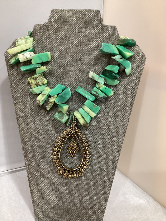 MADE- 1960’s Sarah Coventry & Chrysoprase Necklace