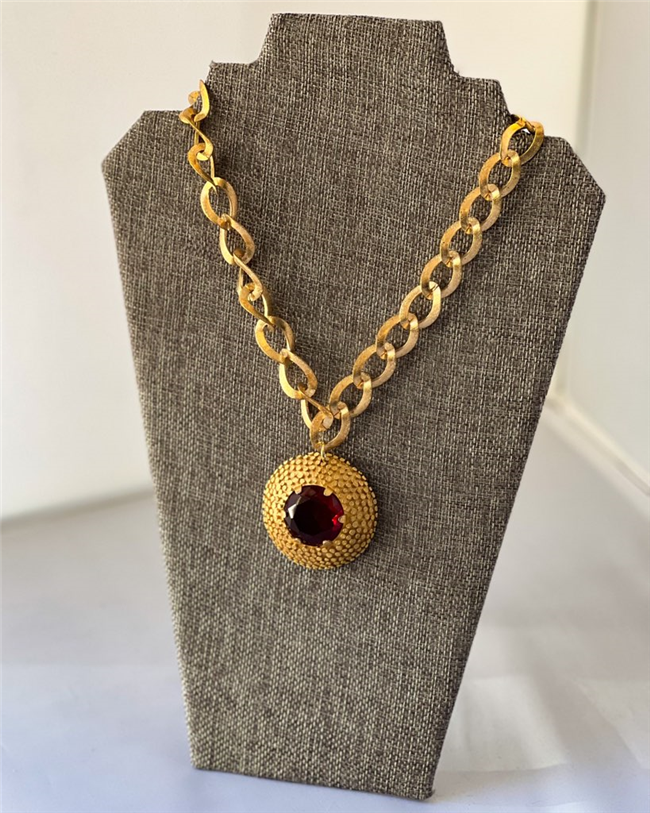 MADE- Gold Necklace With Red Jewel