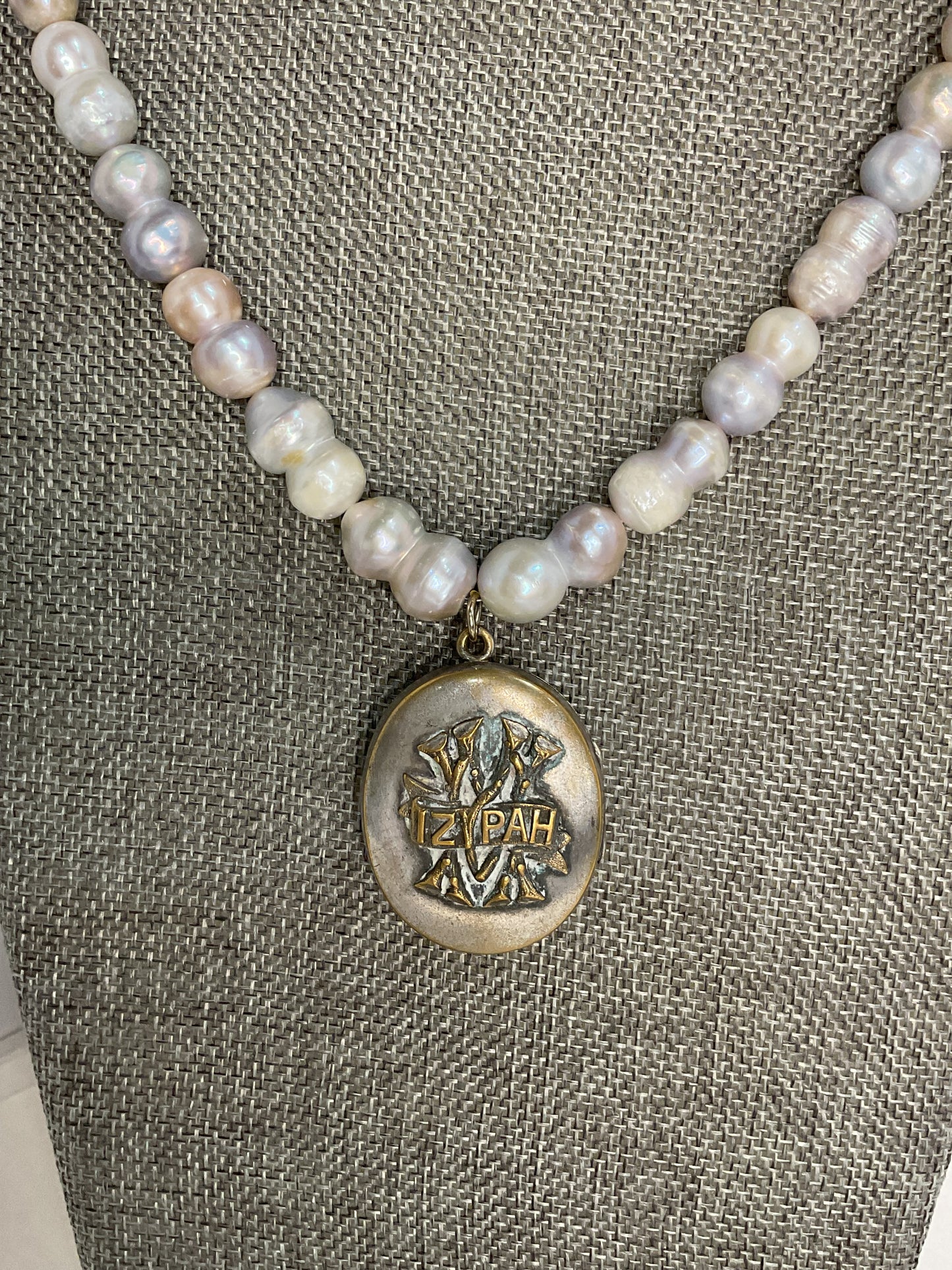 Made sliver locket