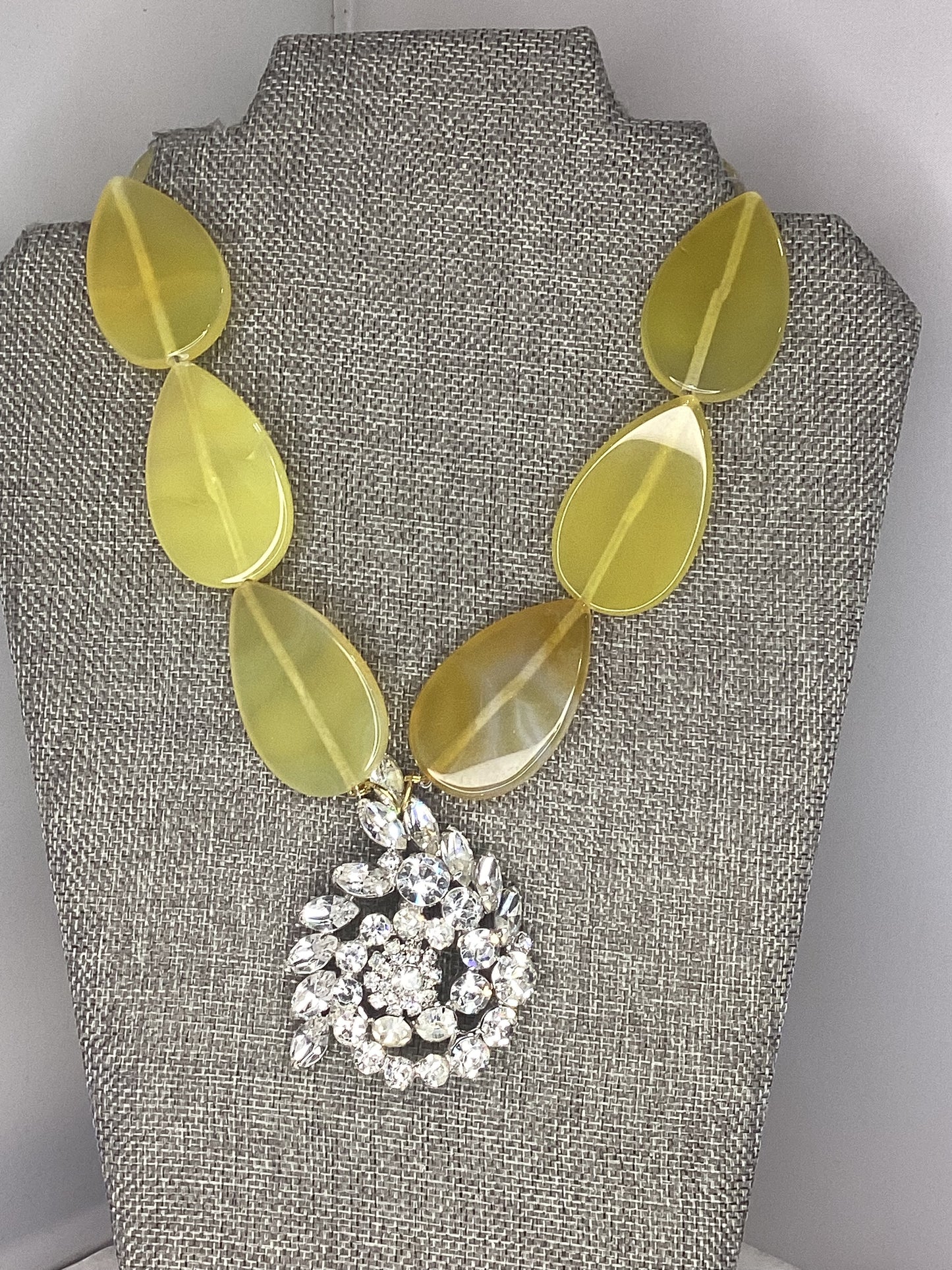 Made yellow jade necklace