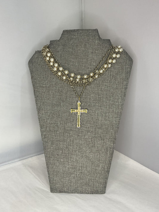 Made Pearl cross necklace