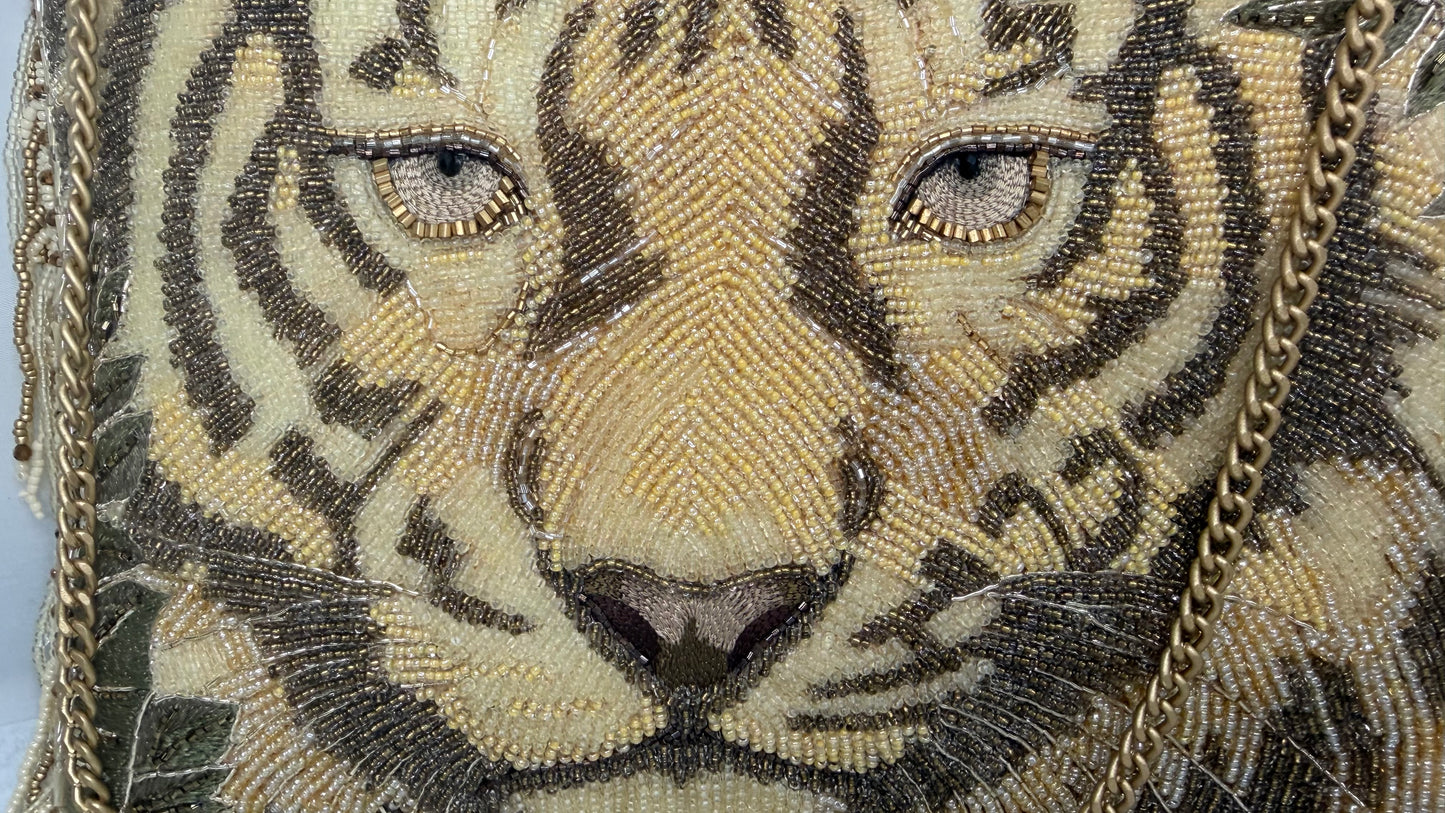 All eyes on me purse