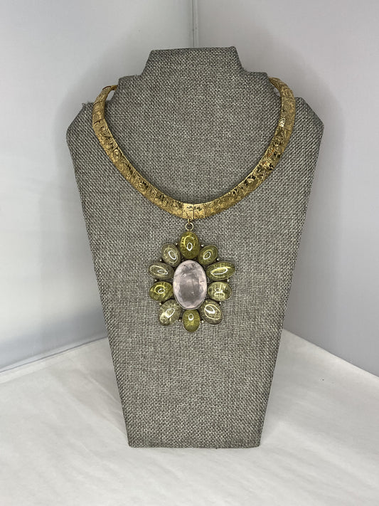 Made 1970s necklace