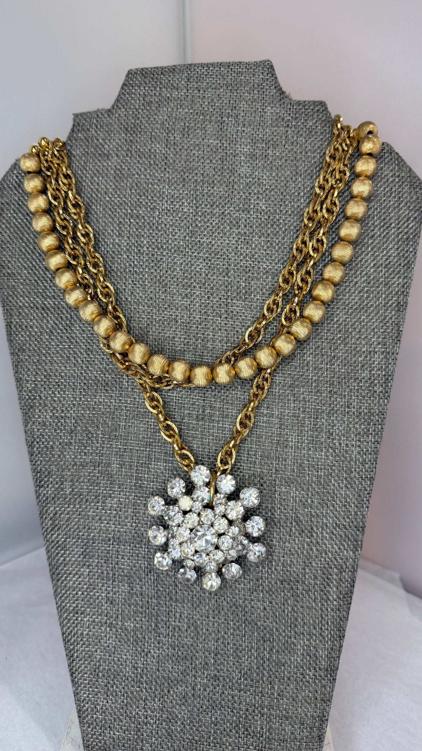 Made original brooch necklace