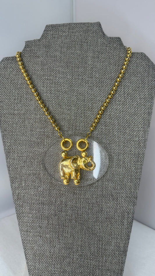 Made- 1970s elephant pendant necklace