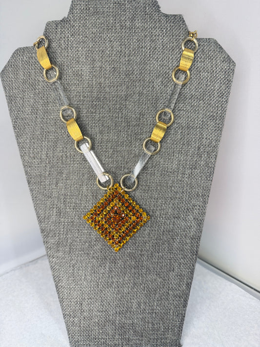 Made clear square amber necklace