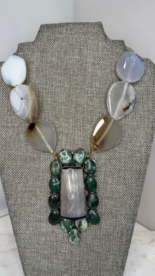MADE-horn and agate necklace