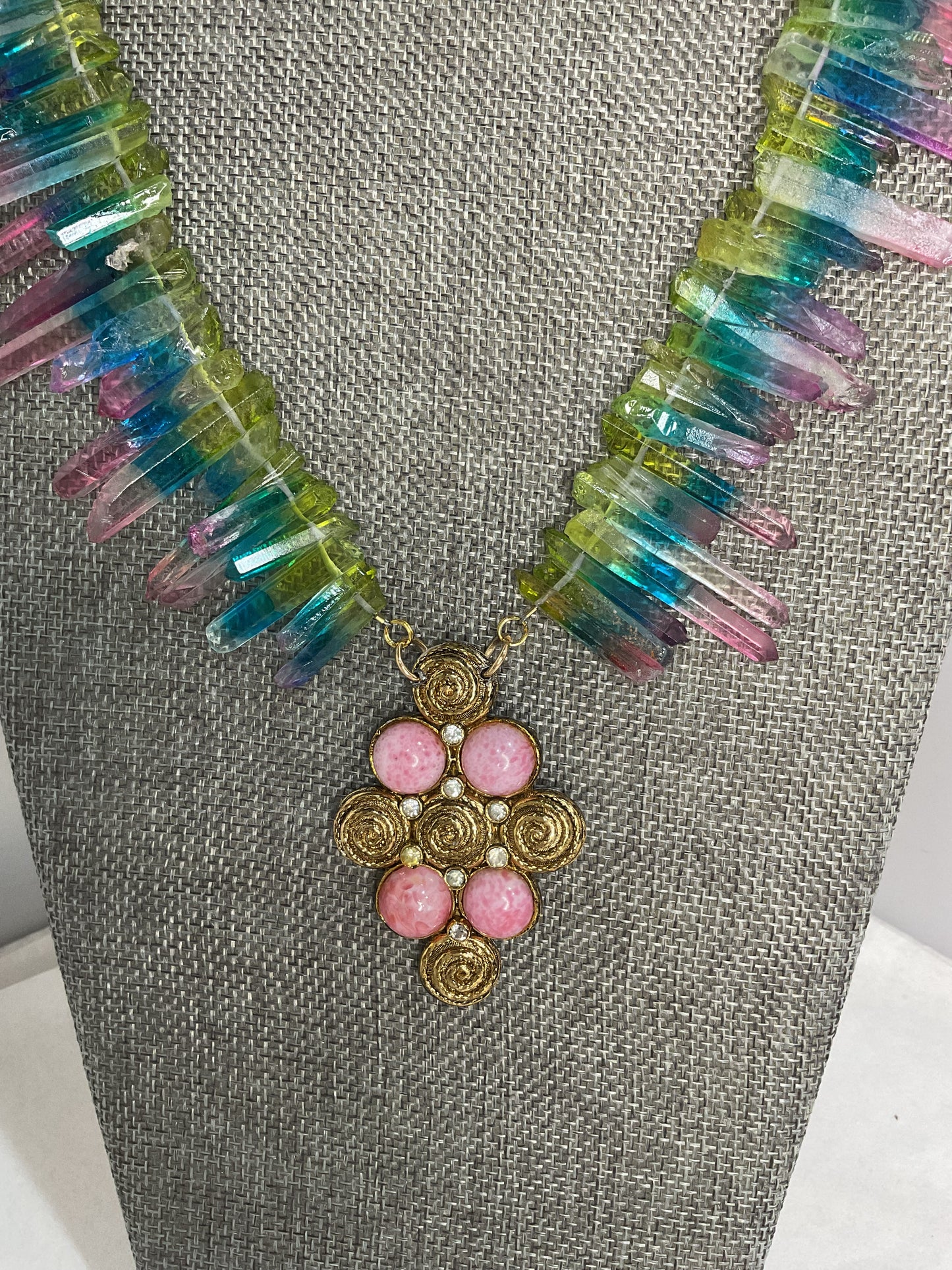 Made quartz necklace