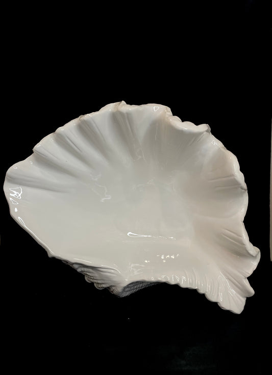 Large Clamshell Bowl