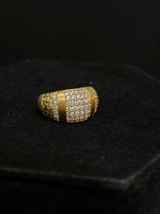 Stunning Gold & Crystal Ring