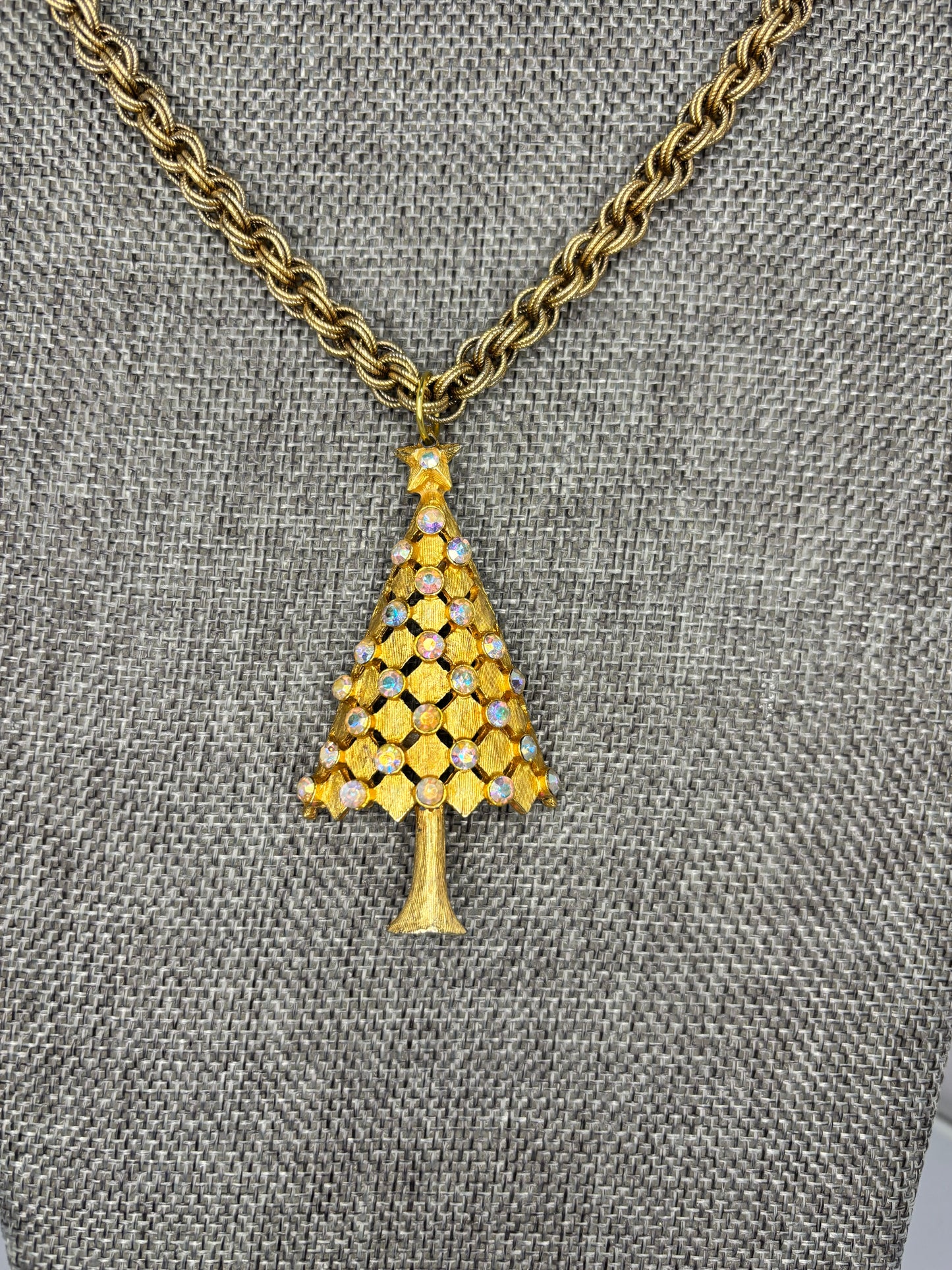 MADE- Christmas Tree Necklace