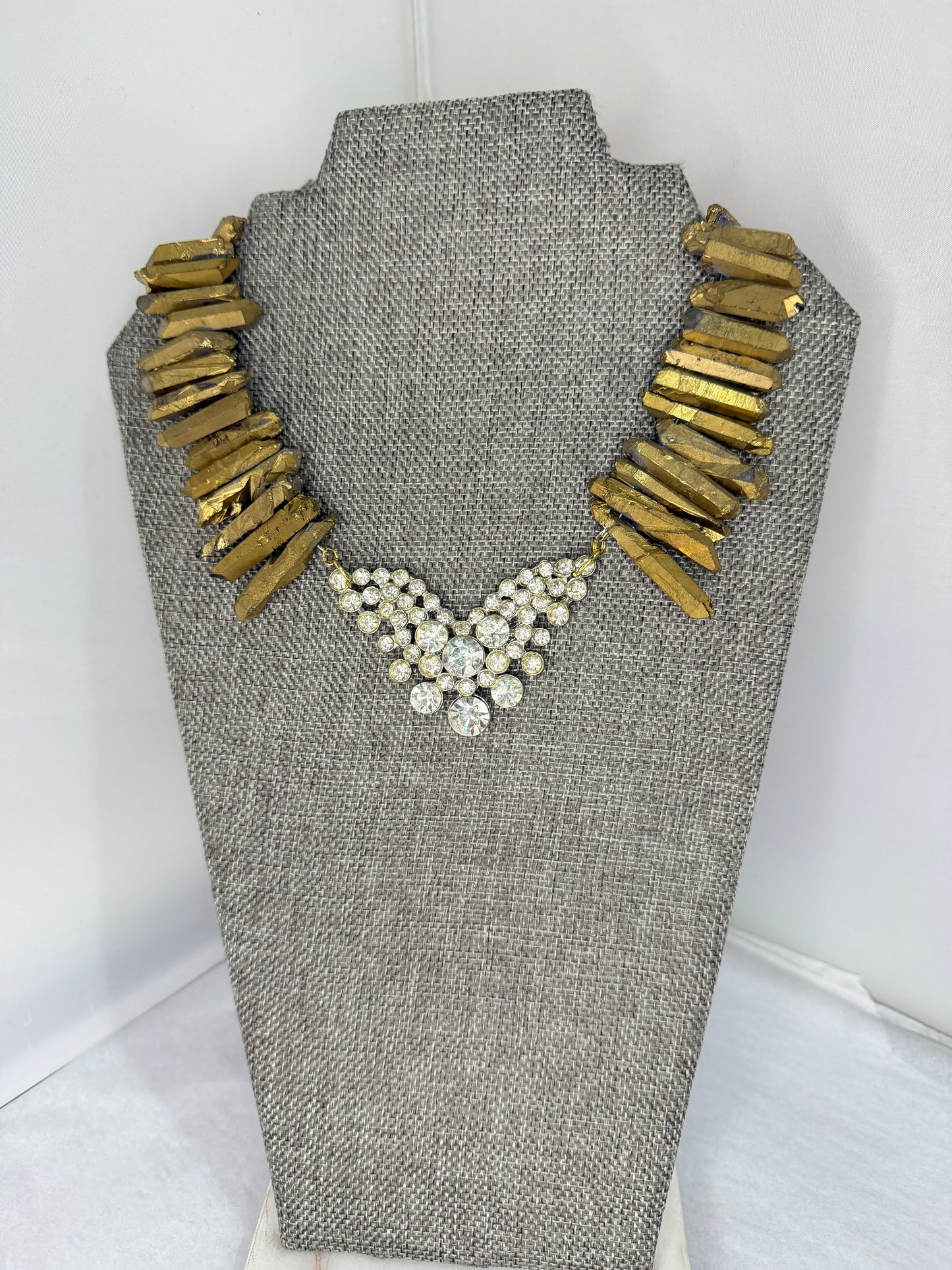 MADE Quartz necklace