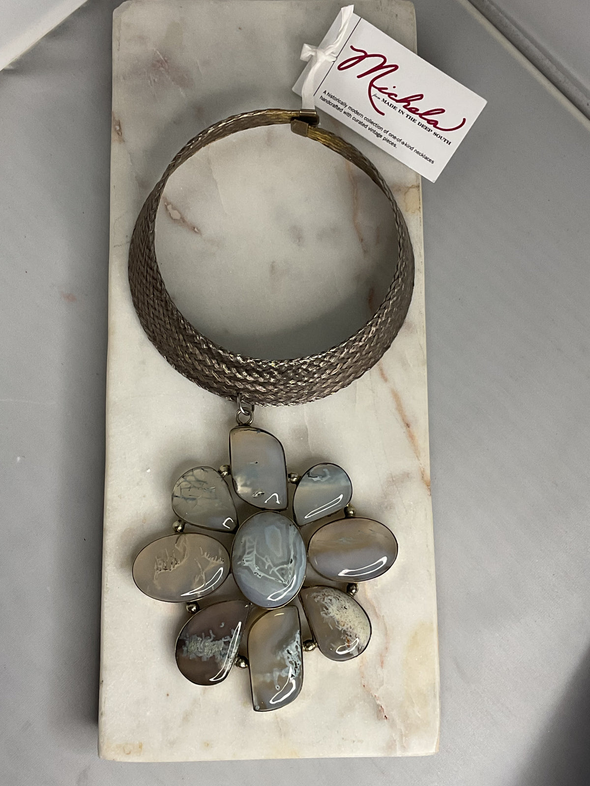 Made 1970s collar necklace