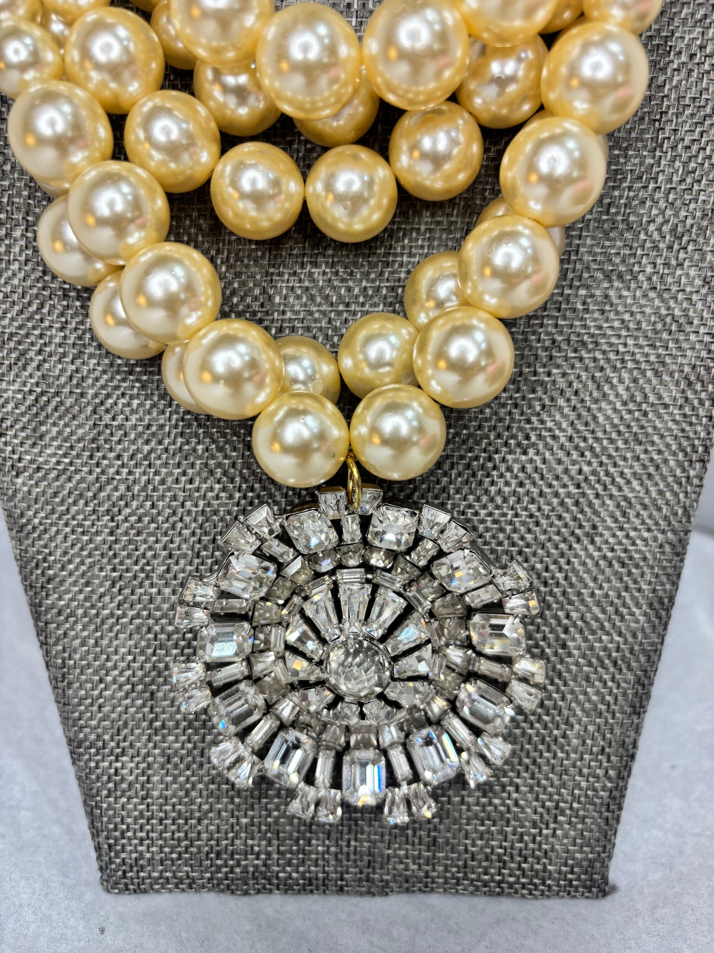 MADE- 1950’s Weiss Brooch Necklace