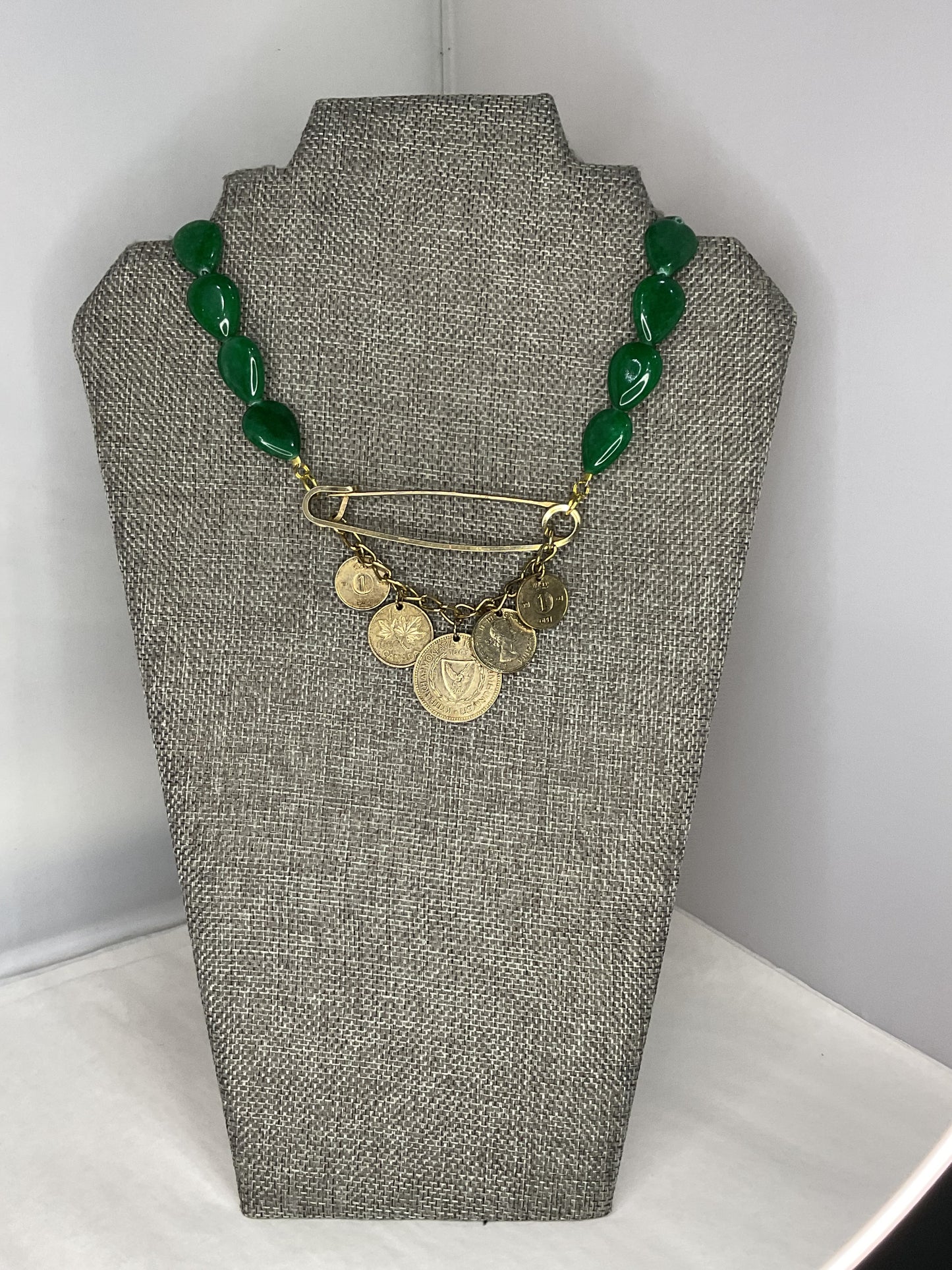 Made 1960s jade necklace