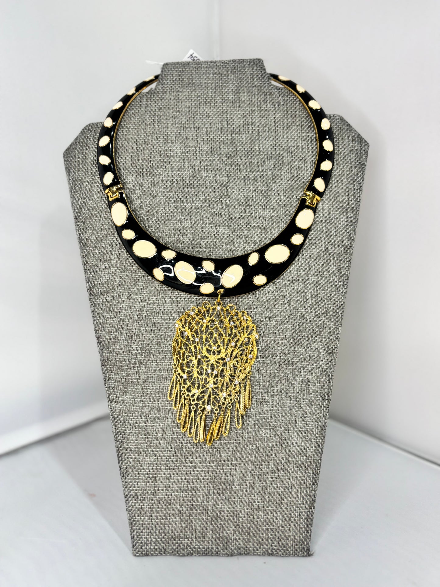 MADE- Collar Necklace