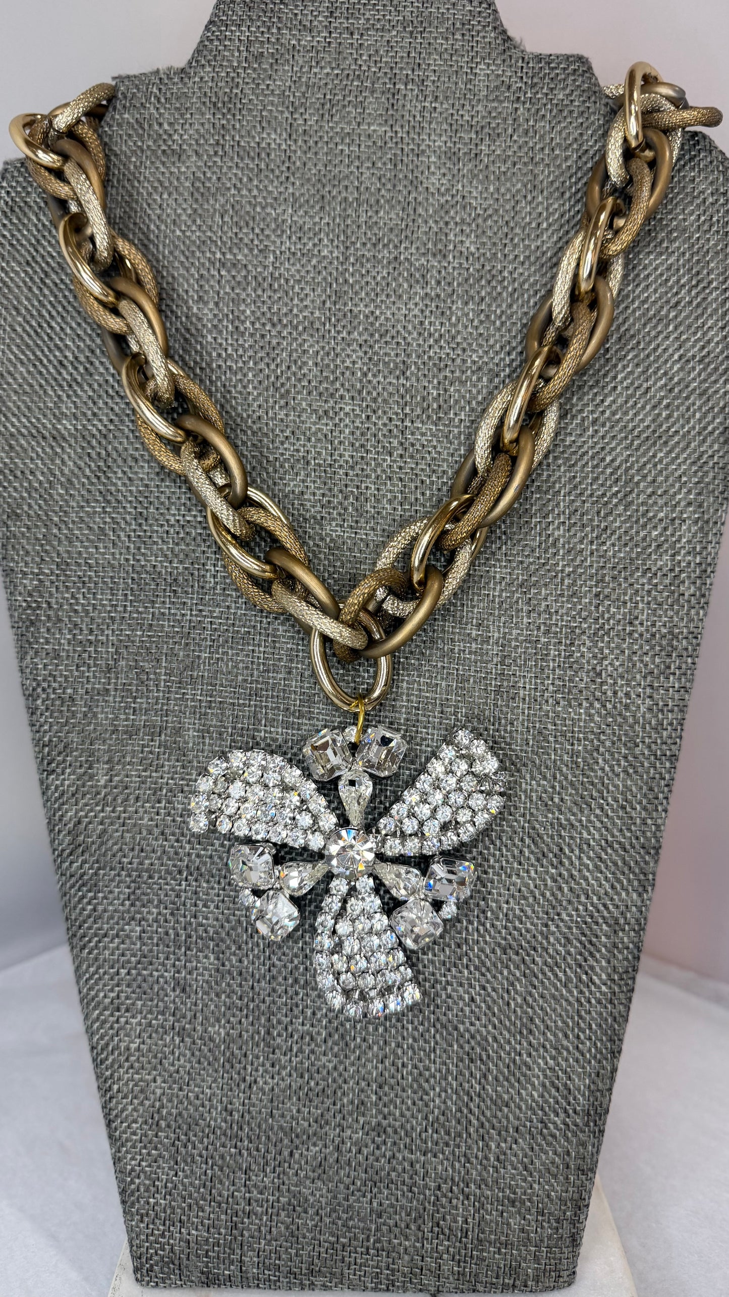 Made 1950s brooch necklace