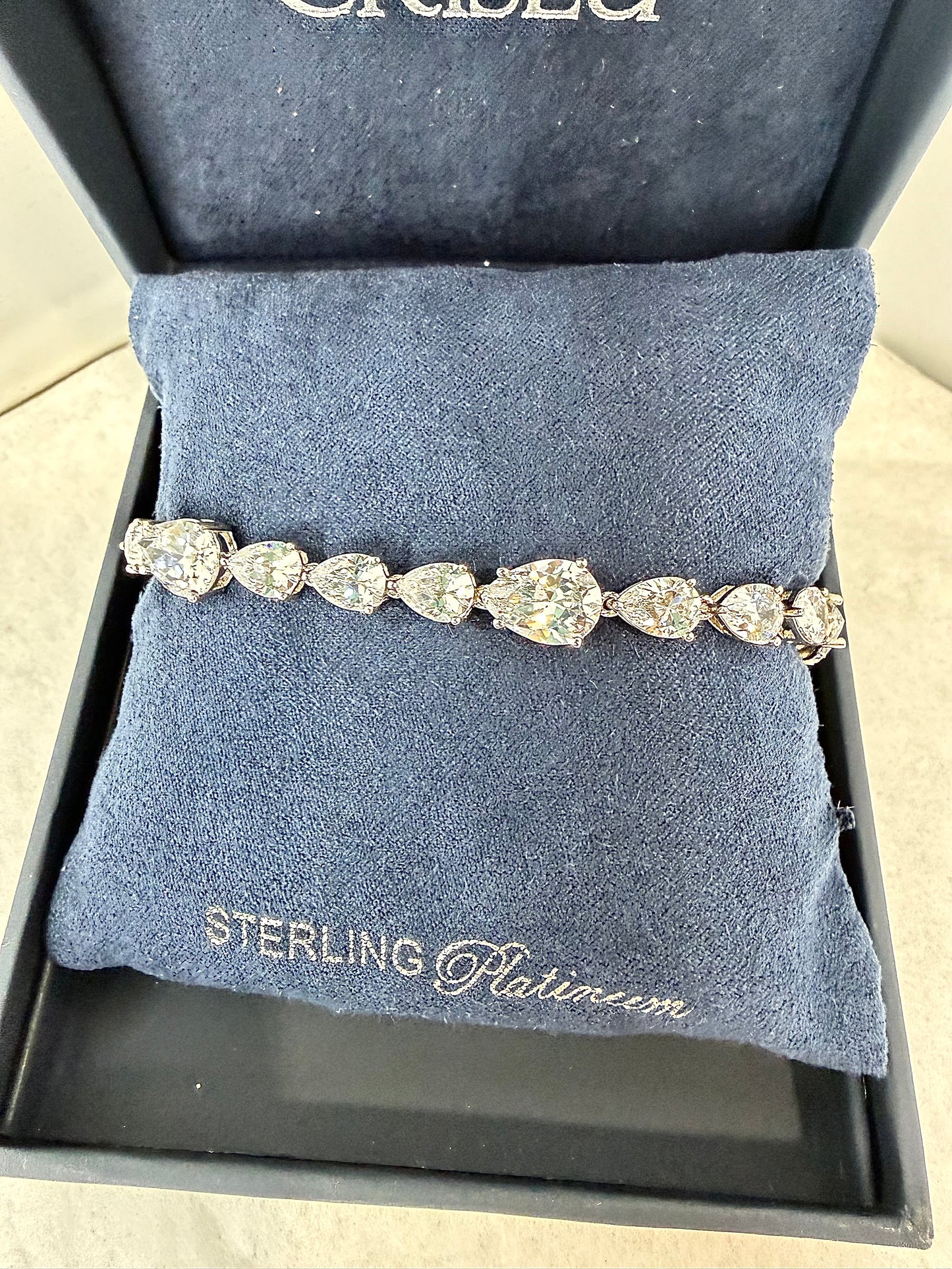 Crislu Sterling platinum bracelet
