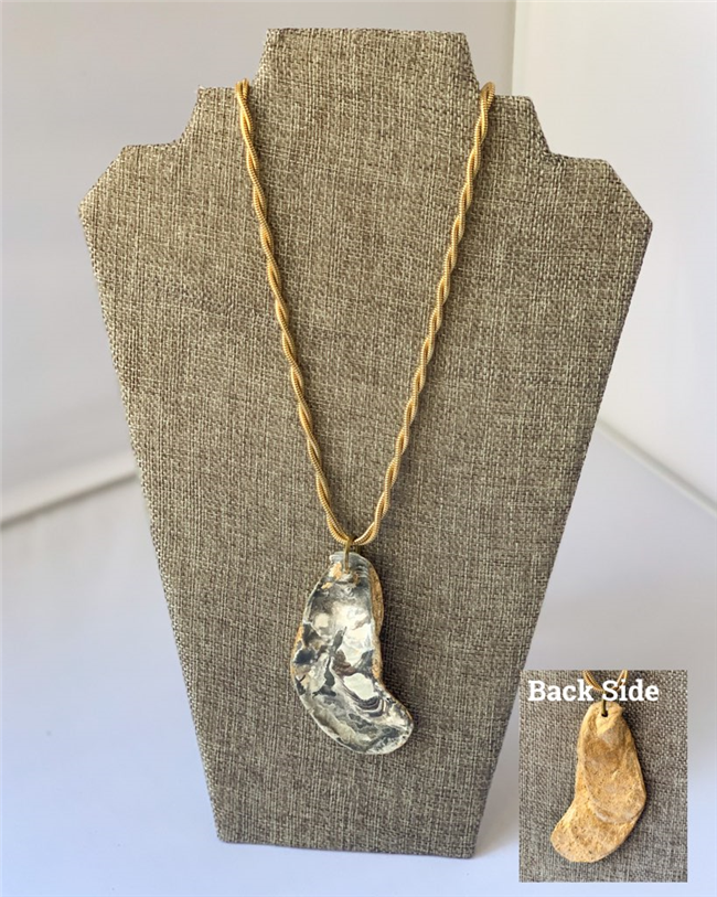 MADE - Gold Chain with Gold Oyster