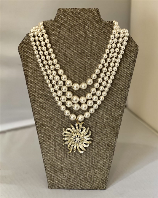MADE- Pearl Flower Necklace