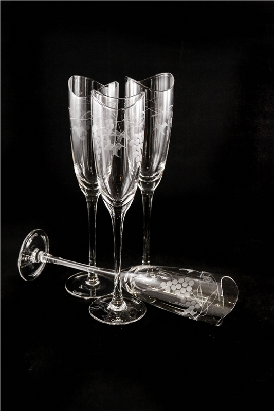 Vineyard Design on Champagne Flutes