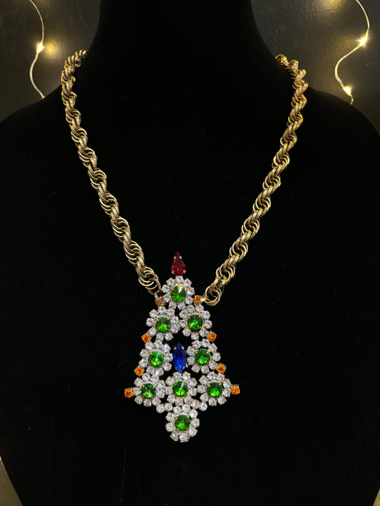 MADE - Fun Christmas Necklace