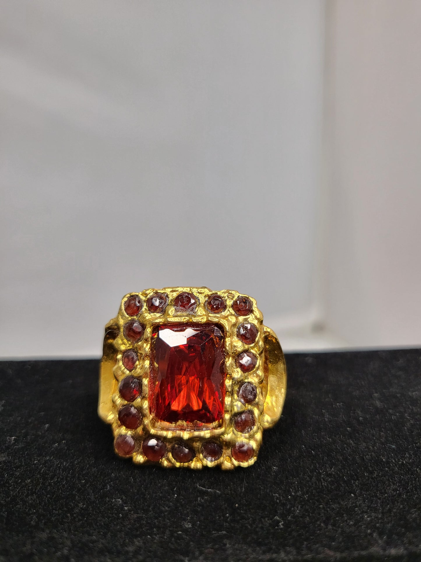 MADE-Garnet Ring