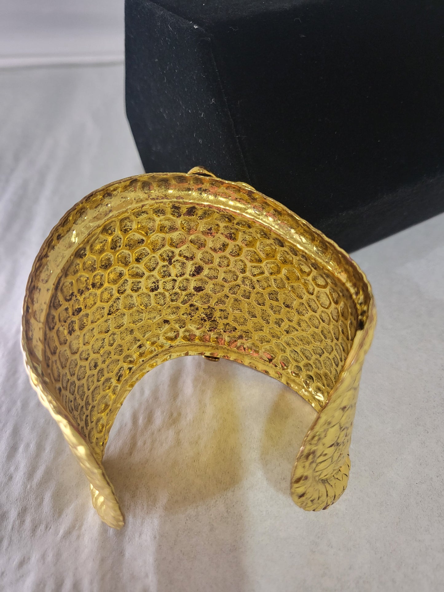 MADE-Lion Cuff