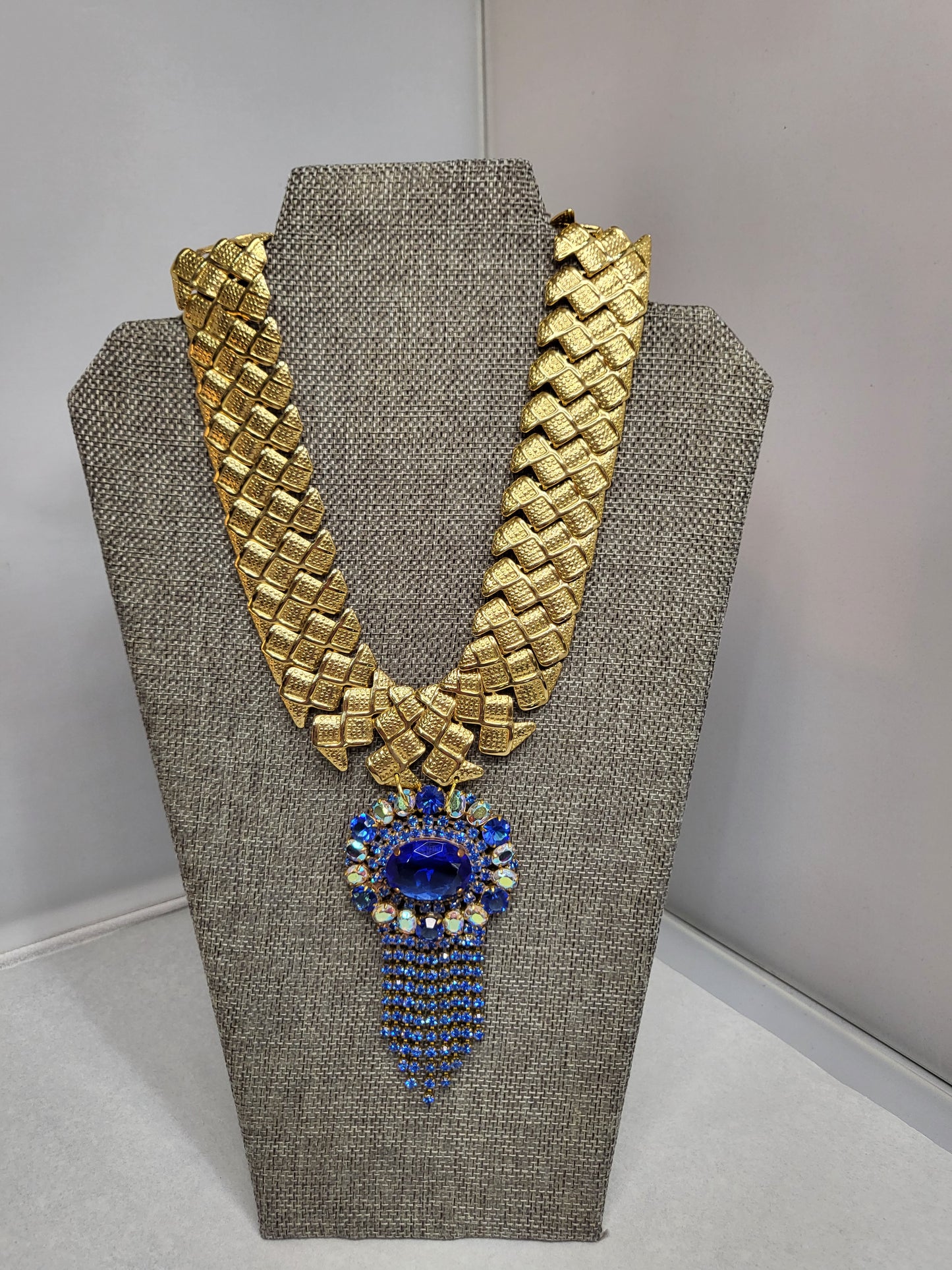 MADE-Stunning Blue & White Crystal Necklace